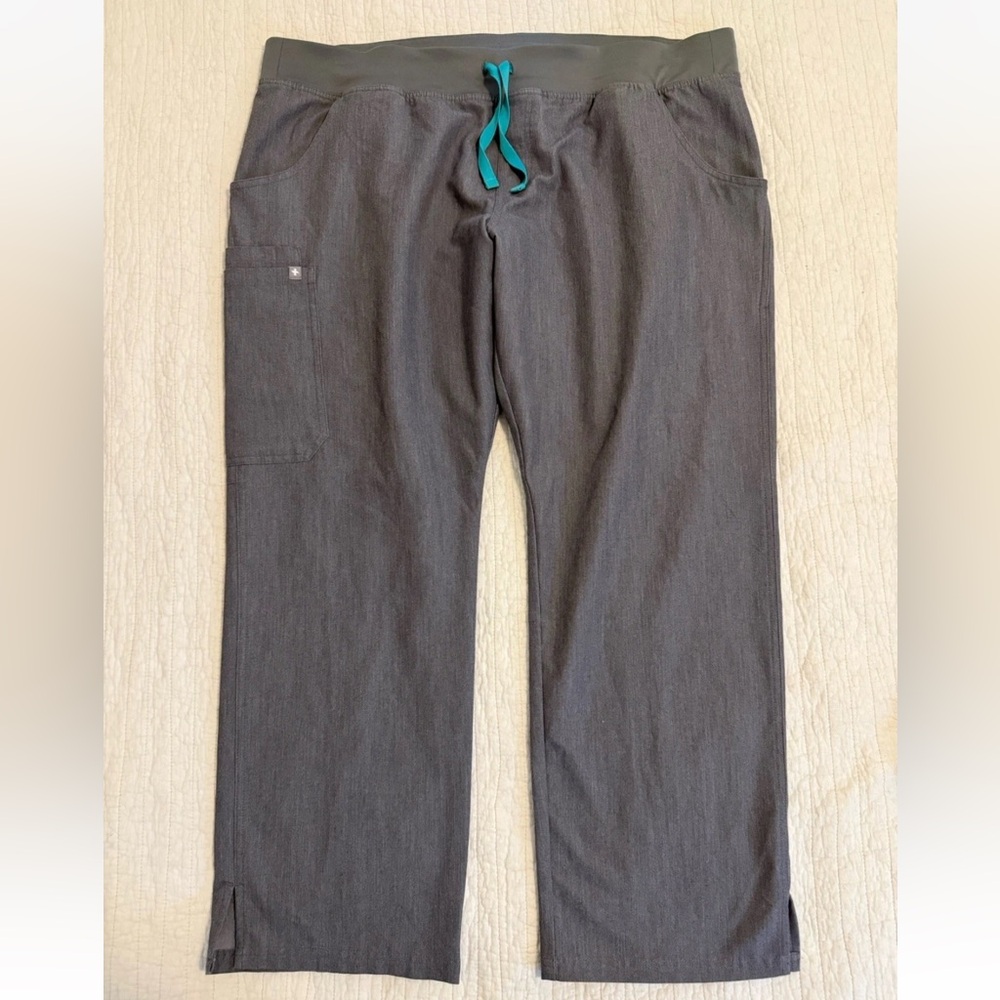 FIGS Kade Cargo Scrub Pants Womens Size 2XL Graphite Gray Technical Collection